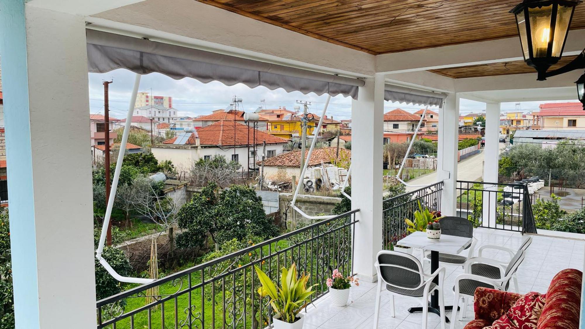 Mia Guest House - Entire Home With Balcony & Garden Divjaka Exterior foto
